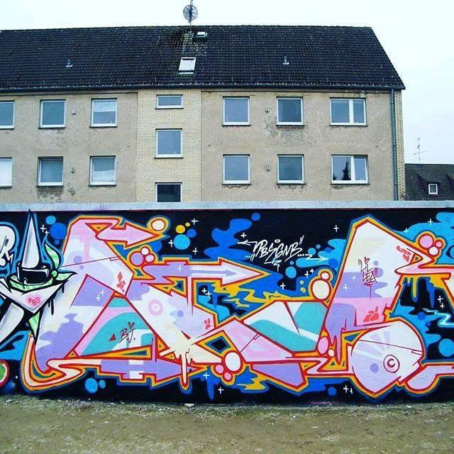 Graffiti Wall - Photo by ZUGZWANG - corus86, pbs