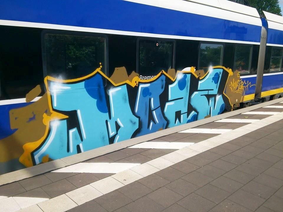 Graffiti Train - Photo by ZUGZWANG - bremerhaven, bremen, oldenburg