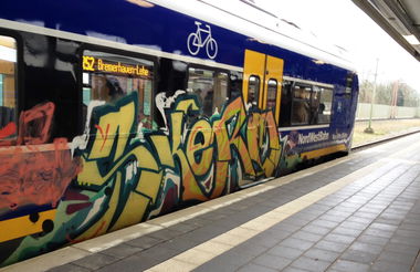 Graffiti Train - Photo by ZUGZWANG - skero (2017)