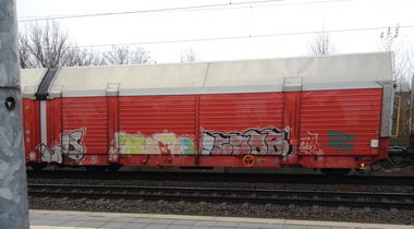 Graffiti Train - Photo by ZUGZWANG