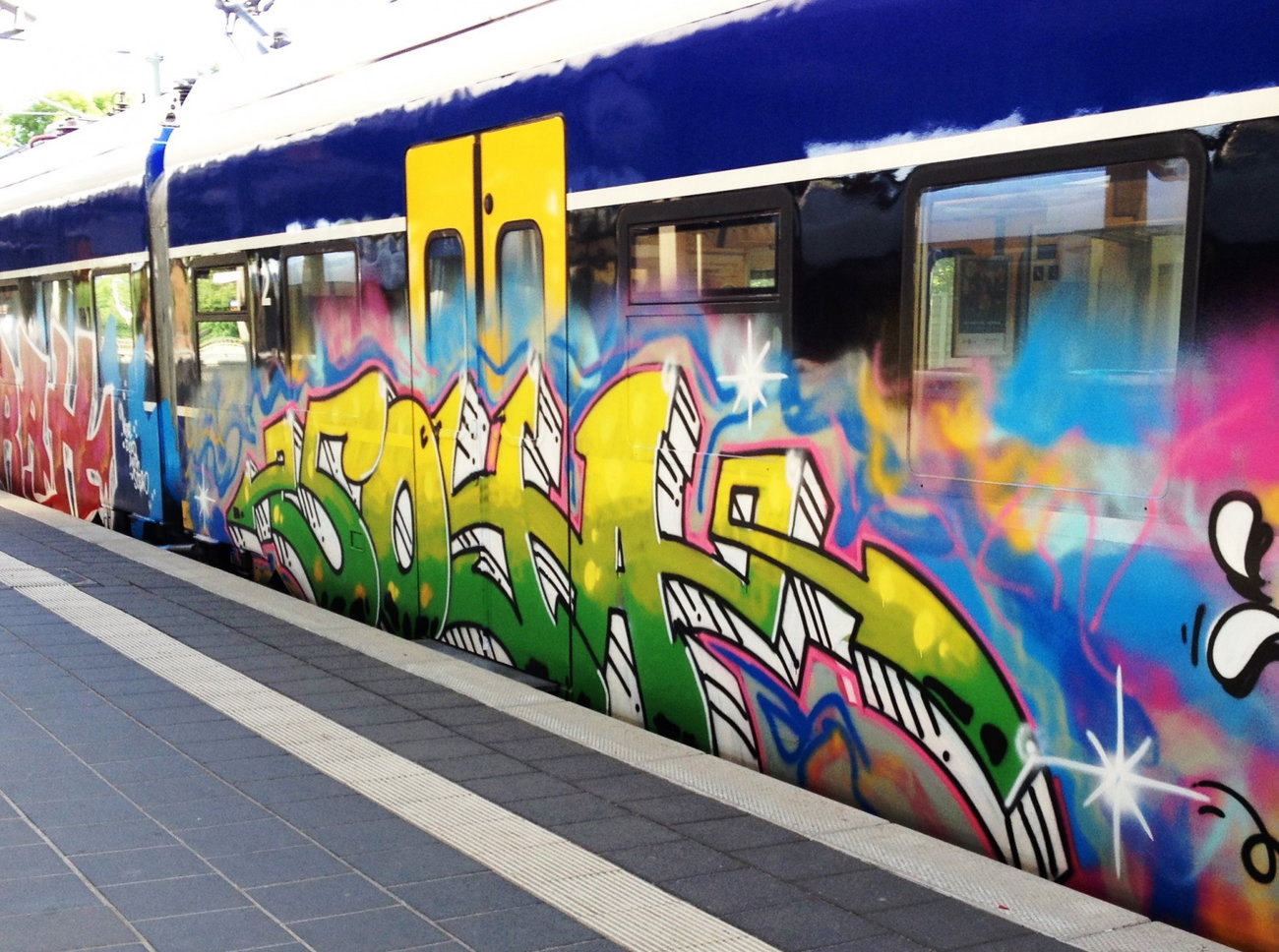 Graffiti Train - Photo by ZUGZWANG - soya (2018)