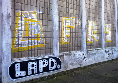 Graffiti Bombing - Photo by ZUGZWANG - gfr, lapd