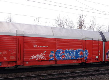 Graffiti Train - Photo by ZUGZWANG