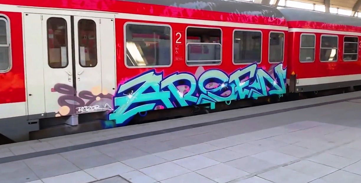 Graffiti Train - Photo by ZUGZWANG - arsen