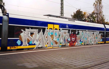 Graffiti Train - Photo by ZUGZWANG (2017)
