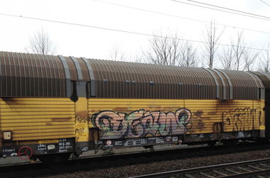 Graffiti Train - Photo by ZUGZWANG