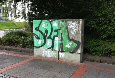 Graffiti Bombing - Photo by ZUGZWANG