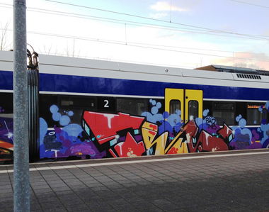 Graffiti Photo by ZUGZWANG - trus (2017)