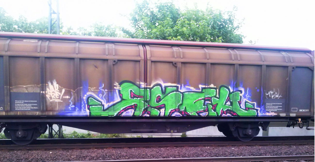 Graffiti Train - Photo by ZUGZWANG - bremerhaven