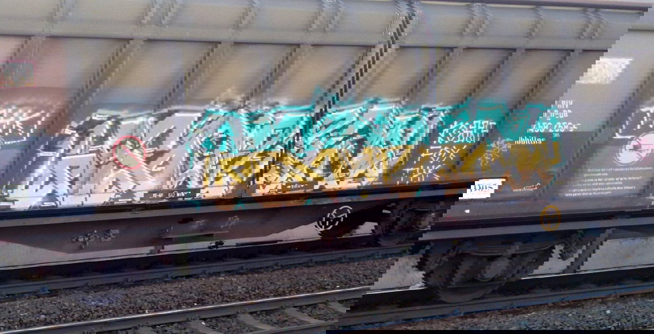 Graffiti Train - Photo by ZUGZWANG - bremerhaven