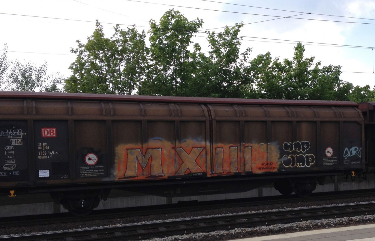 Graffiti Train - Photo by ZUGZWANG