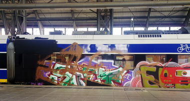 Graffiti Train - Photo by ZUGZWANG (2016)