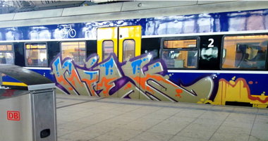 Graffiti Train - Photo by ZUGZWANG - niek, bremen (2015)