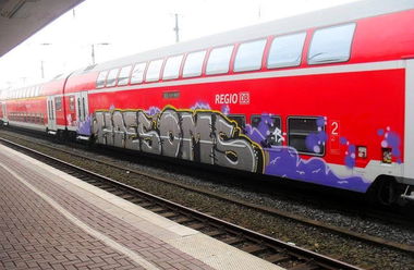 Graffiti Train - Photo by ZUGZWANG