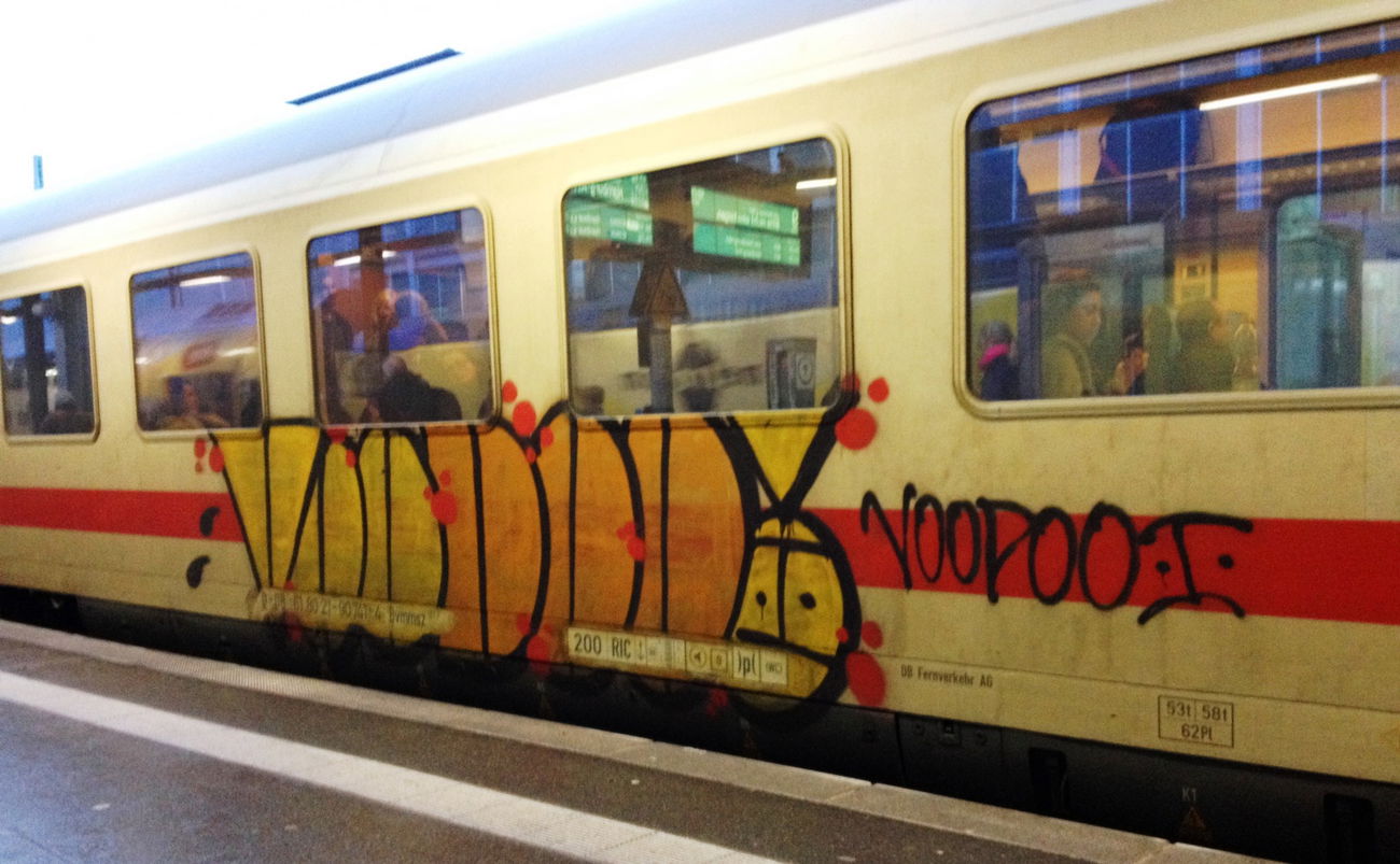 Graffiti Train - Photo by ZUGZWANG