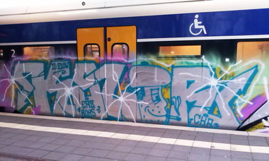 Graffiti Train - Photo by ZUGZWANG - kolor, bremerhaven, 27 (2014)