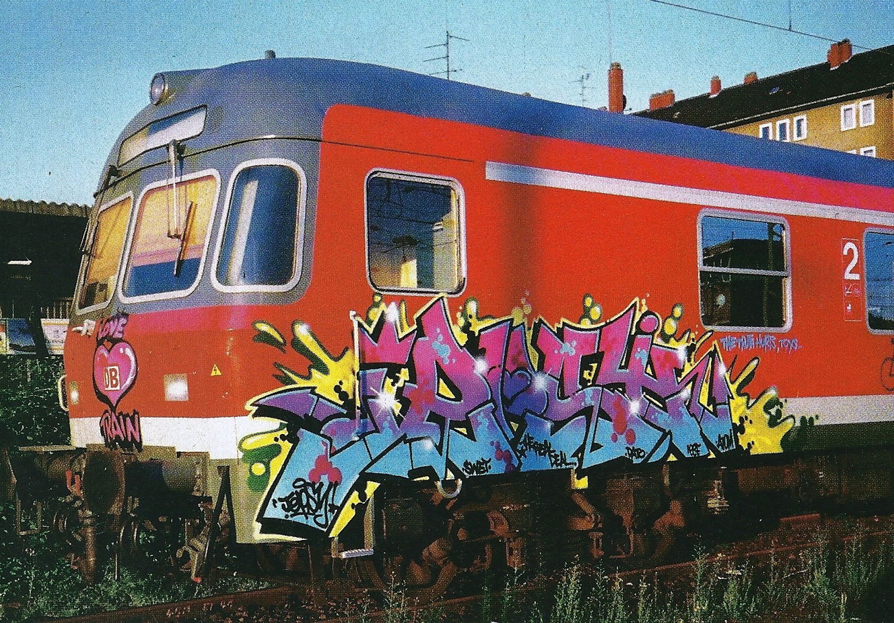 Graffiti Train - Photo by ZUGZWANG - jepsy, trd