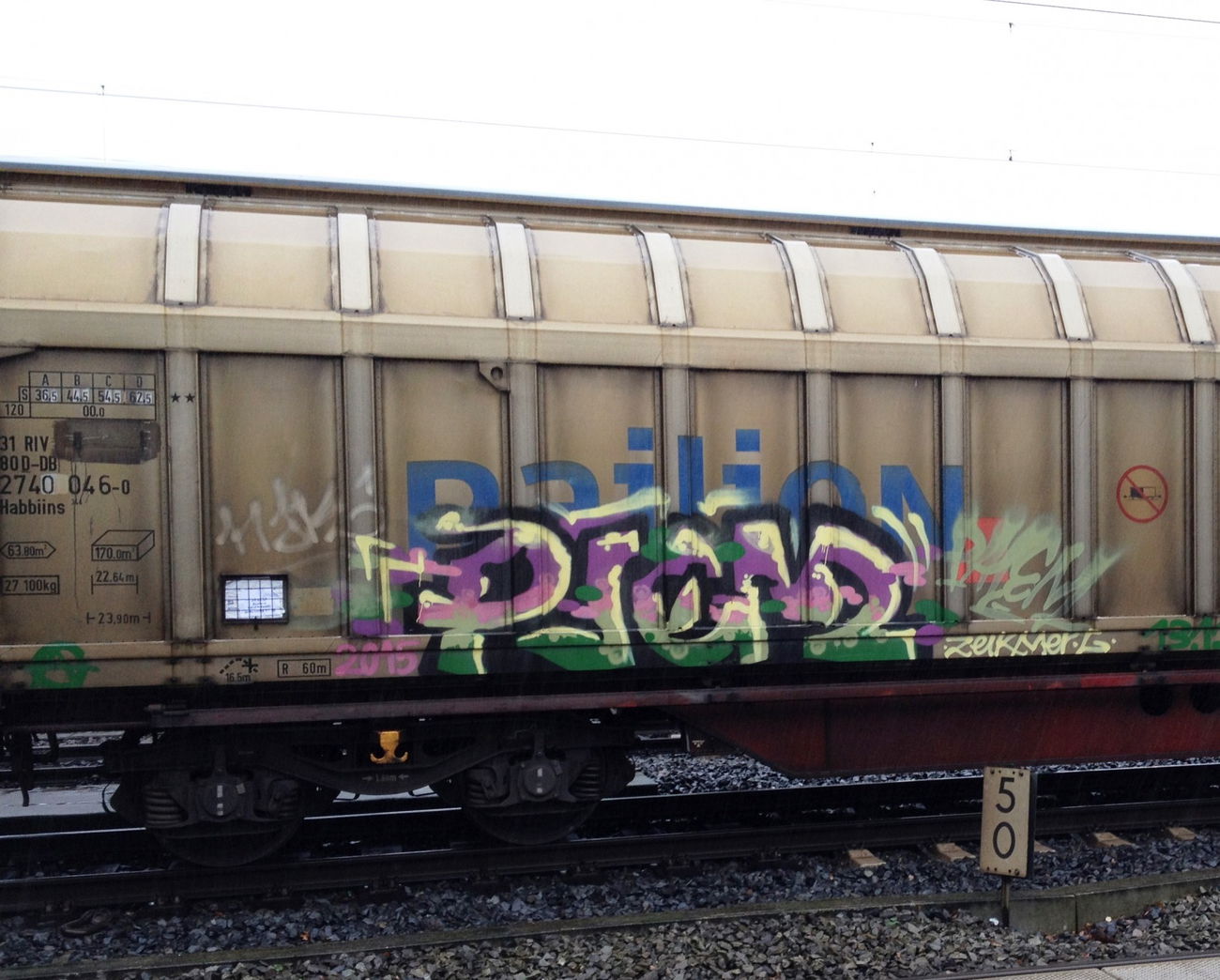 Graffiti Train - Photo by ZUGZWANG