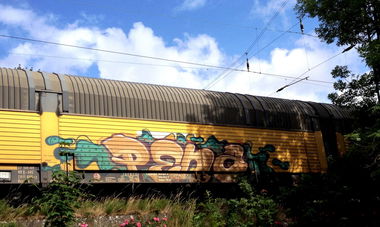 Graffiti Train - Photo by ZUGZWANG