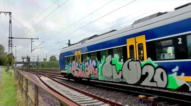 Graffiti Train - Photo by ZUGZWANG