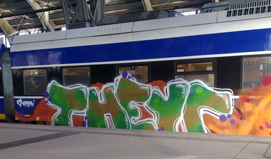 Graffiti Train - Photo by ZUGZWANG - theyr (2017)