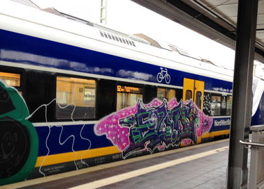 Graffiti Train - Photo by ZUGZWANG (2017)