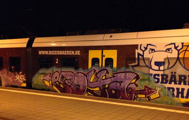 Graffiti Photo by ZUGZWANG - soya (2017)