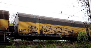 Graffiti Train - Photo by ZUGZWANG