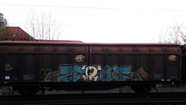 Graffiti Train - Photo by ZUGZWANG - zeus