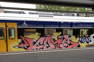 Graffiti Train - Photo by ZUGZWANG (2017)