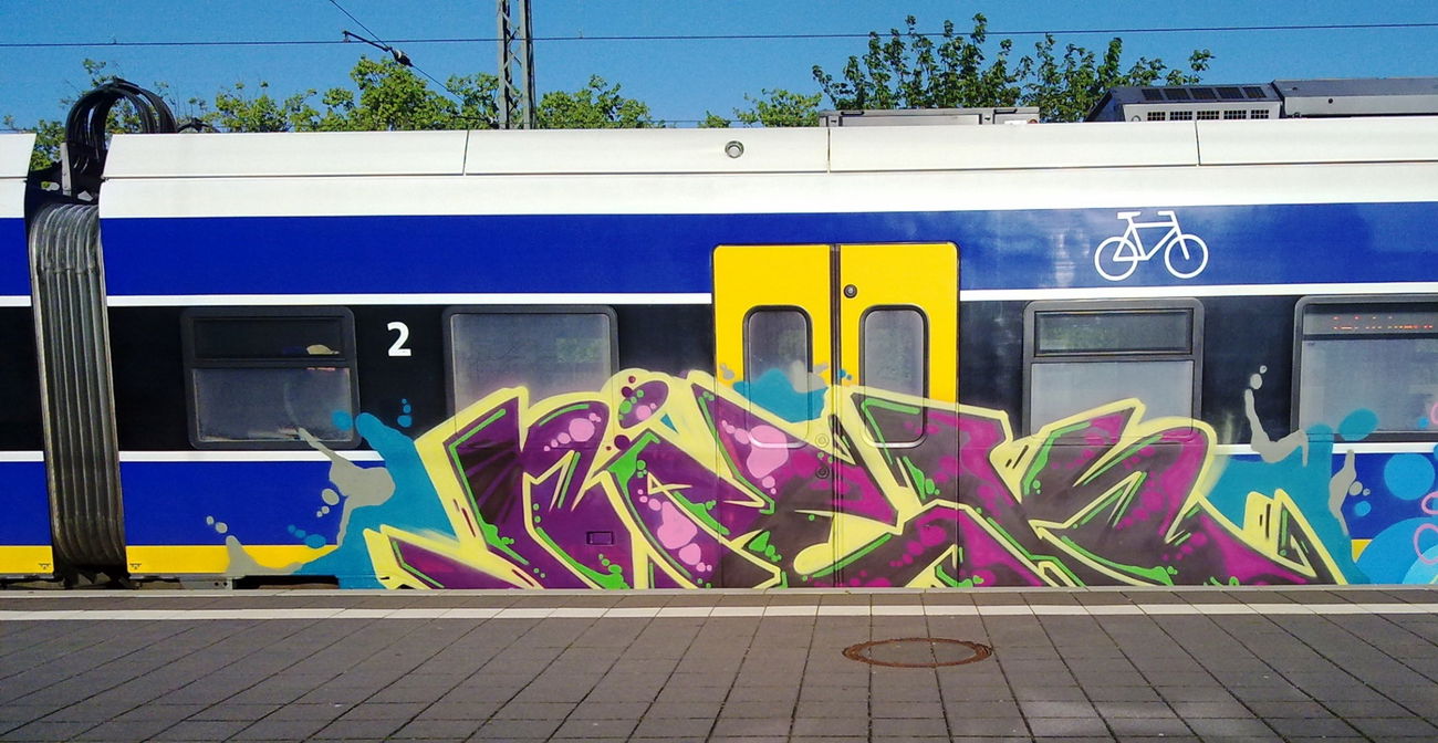 Graffiti Train - Photo by ZUGZWANG - niek, bremerhaven, 27 (2015)