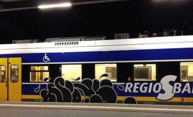 Graffiti Train - Photo by ZUGZWANG (2017)