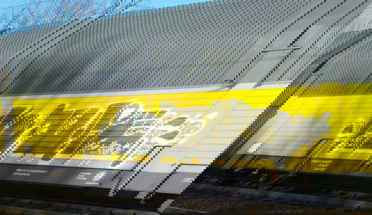 Graffiti Train - Photo by ZUGZWANG - bremerhaven