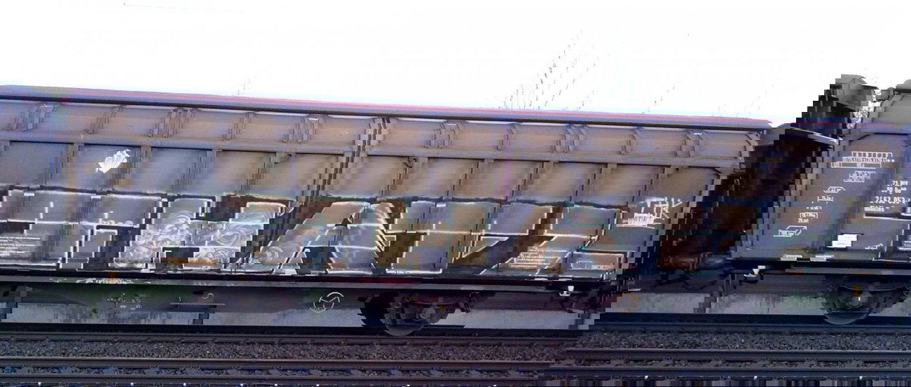 Graffiti Train - Photo by ZUGZWANG - thatz, bremerhaven