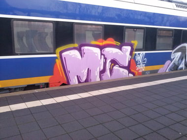 Graffiti Train - Photo by ZUGZWANG - mg, bremerhaven, 27 (2014)