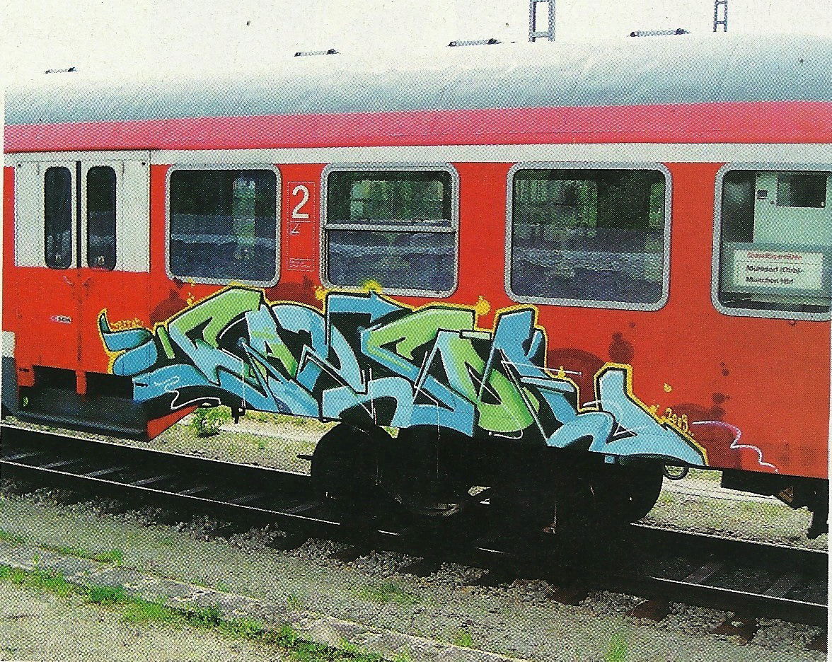 Graffiti Train - Photo by ZUGZWANG - capso