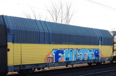 Graffiti Train - Photo by ZUGZWANG - folter