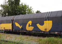 Graffiti Train - Photo by ZUGZWANG - vcu