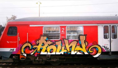 Graffiti Train - Photo by ZUGZWANG - round