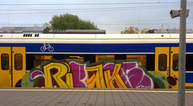 Graffiti Train - Photo by ZUGZWANG (2016)