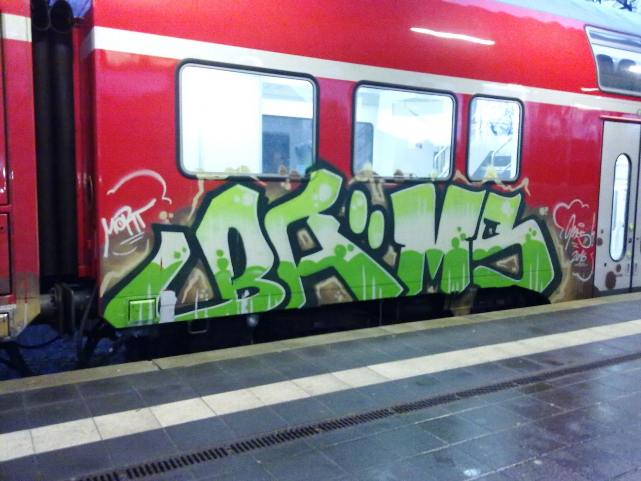 Graffiti Train - Photo by ZUGZWANG - bremerhaven, bäms (2016)