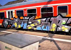 Graffiti Train - Photo by ZUGZWANG - round