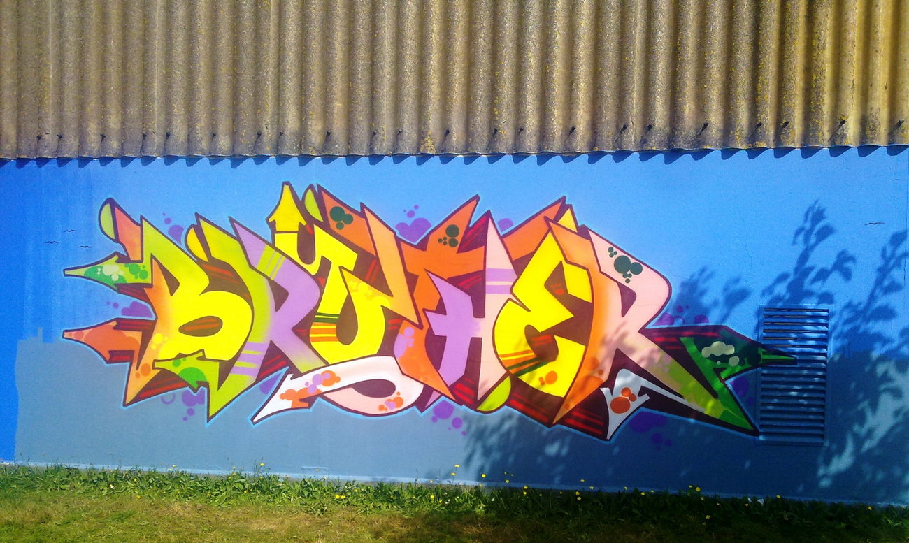 Graffiti Wall - Photo by ZUGZWANG