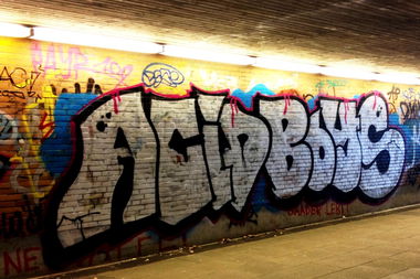 Graffiti Bombing - Photo by ZUGZWANG
