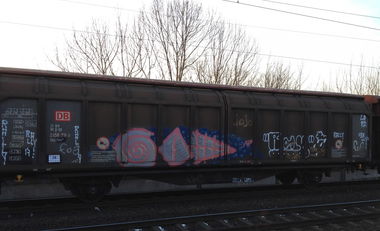 Graffiti Train - Photo by ZUGZWANG