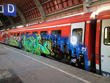 Graffiti Train - Photo by ZUGZWANG
