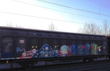 Graffiti Train - Photo by ZUGZWANG
