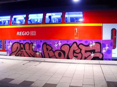 Graffiti Train - Photo by ZUGZWANG - rage, dsf