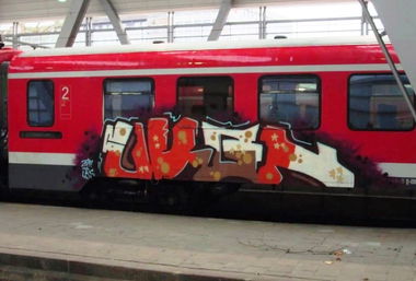 Graffiti Train - Photo by ZUGZWANG