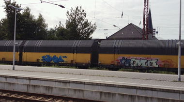 Graffiti Train - Photo by ZUGZWANG